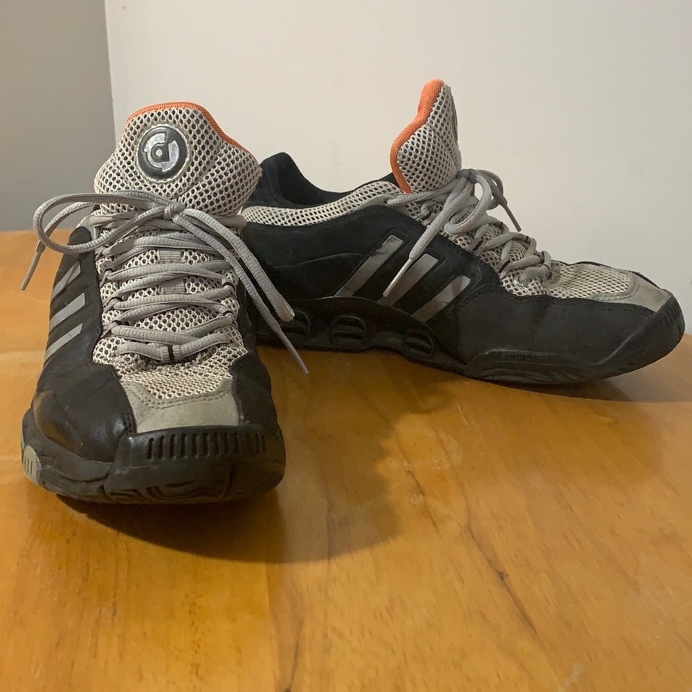 Adidas Sneakers